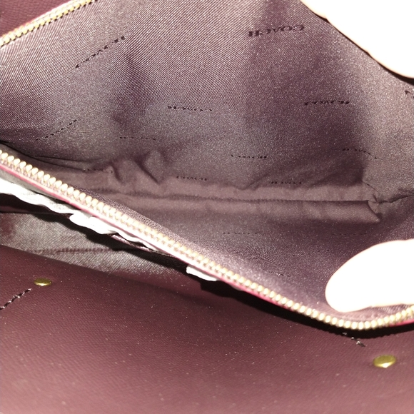 Sold**Charlie Carry All Signature "C" Tote Bag - Picture 9 of 16